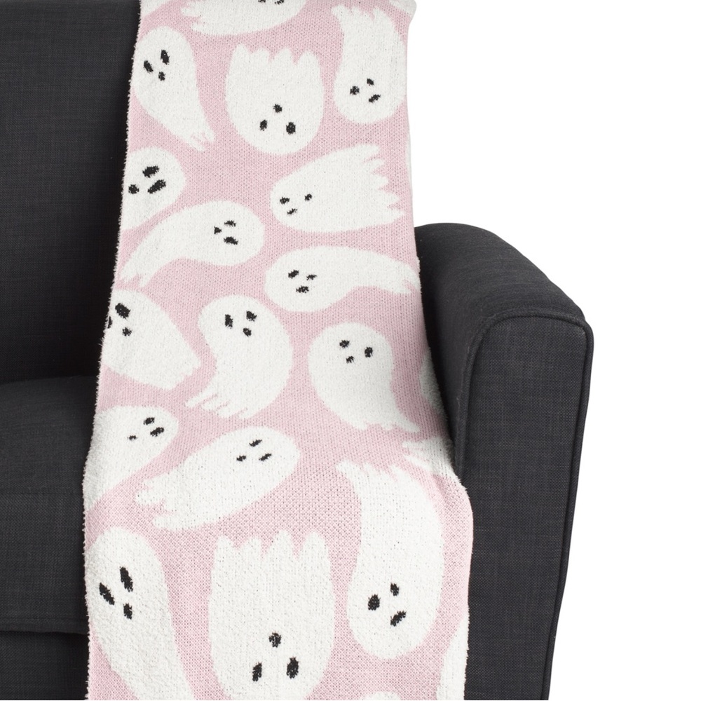 Spooky Night Pink Ghost 50” x 70” Oversized Throw